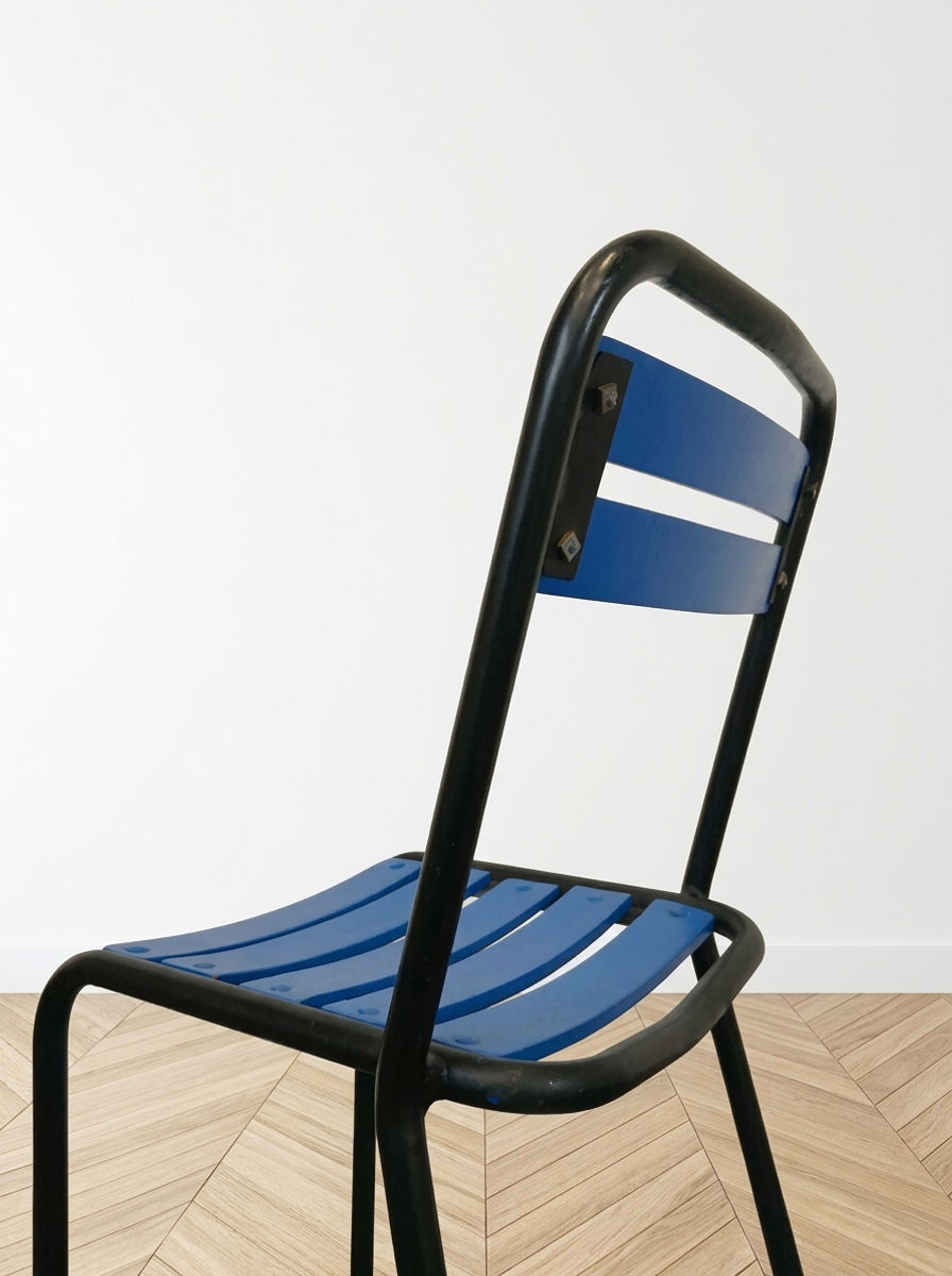 Miniature : Chaise bistrot vintage en métal et bois bleu saphir