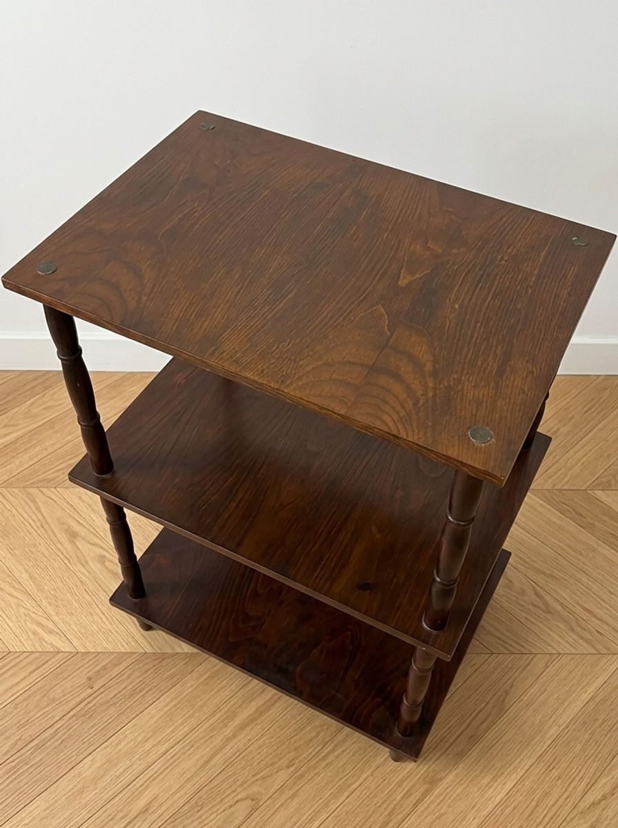 Miniature : Petite étagère en bois teinté à 3 plateaux – Montants tournés