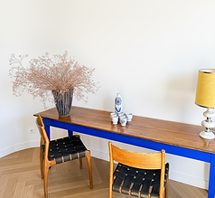 Table de réfectoire vintage XIXe, piètement bleu Klein