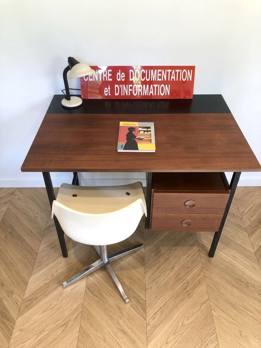 Miniature : Bureau style scandinave - Vue du dessus