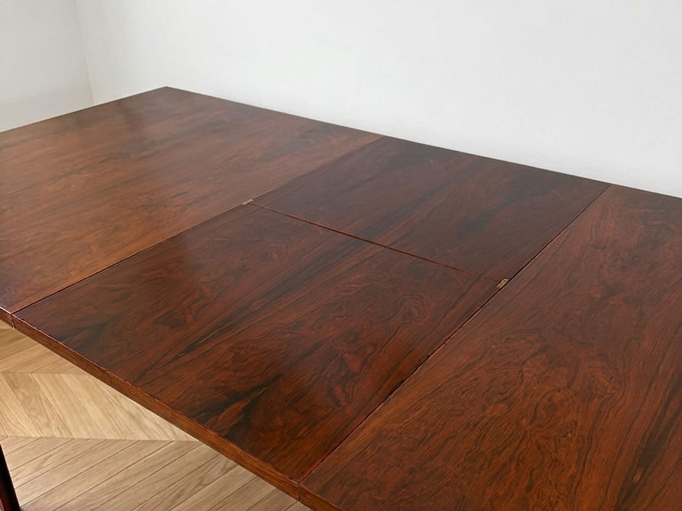 Miniature : Table en palissandre par André Monpoix -