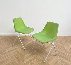 Paire de chaises Robin Day pour Hille, vert anis, années 70