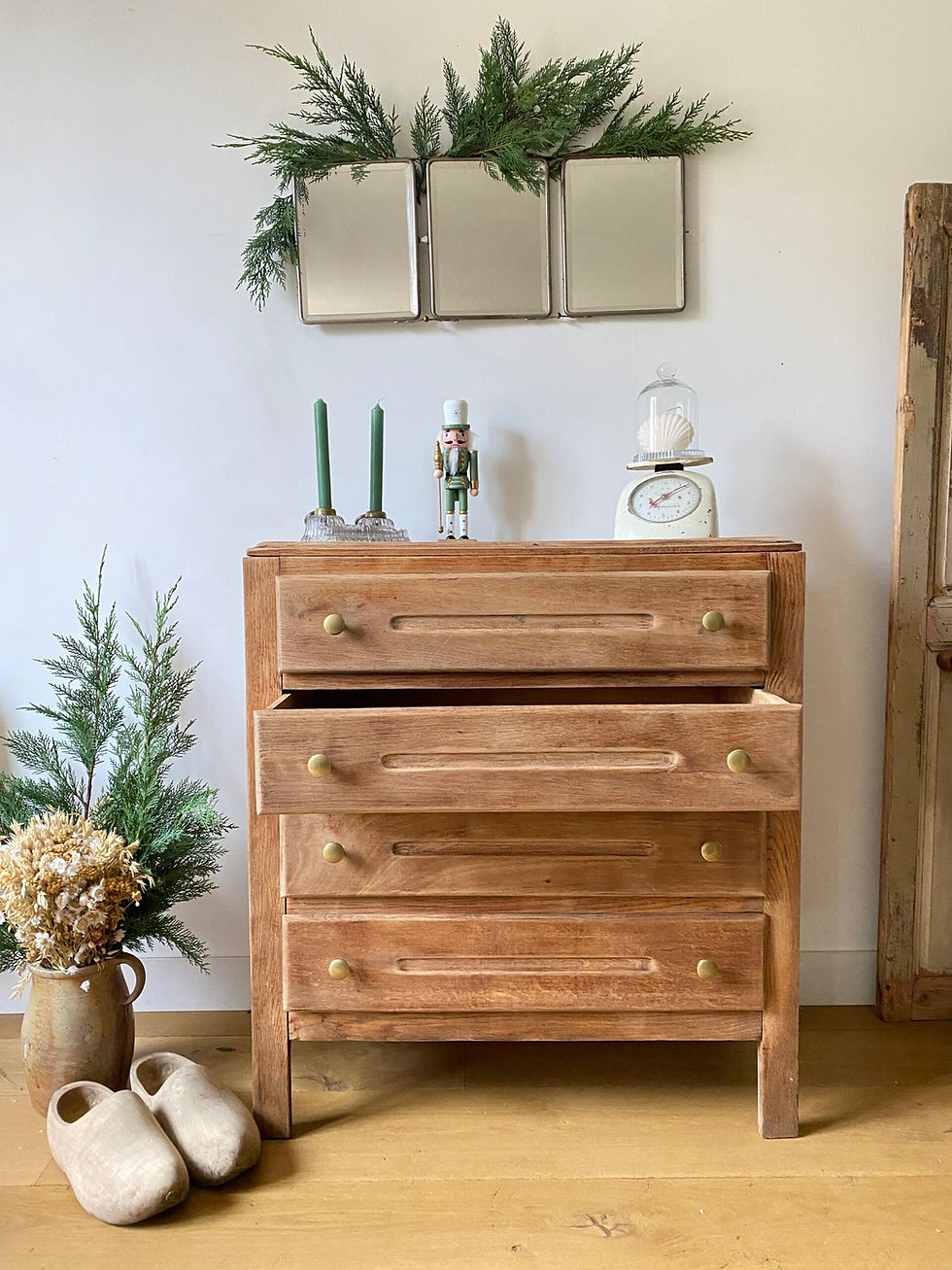 Commode ancienne en bois