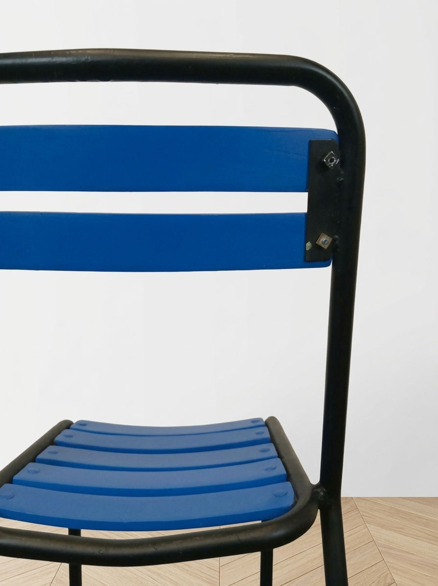 Miniature : Chaise bistrot vintage en métal et bois bleu saphir