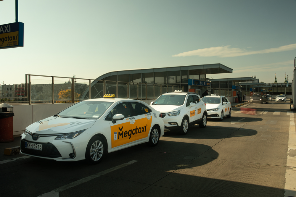 Company taxi to Main Station and Balice - how to organize transfers in Krakow