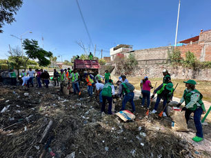 Gobierno Estatal recolecta más de 12 toneladas de residuos del Río Españita