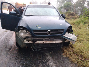 Accidente vehicular en la carretera Xilitla-San Juan del Río tras lluvia ligera