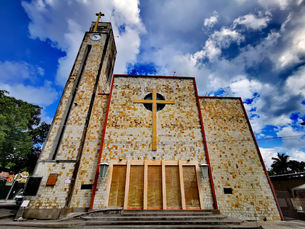 La iglesia católica celebra el inicio del Adviento: un tiempo de preparación espiritual
