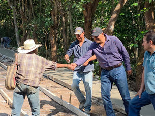 Entregas de obras y apoyos sociales, además de supervisiones de avances, hoy en 5 localidades de la zona Tanzozob