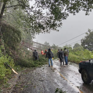 Ayuntamiento de Xilitla y delegación de Ahuacatlán atienden afectaciones por lluvias