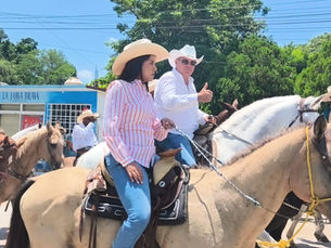 Gobierno del Estado apoya a las tradiciones ganaderas en Aquismón