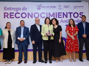 Gobierno de la Capital, comprometido con la justicia laboral, entrega reconocimientos a trabajadores