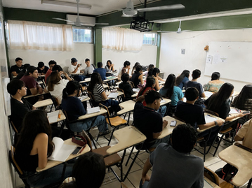 Gobierno Estatal impulsa la preparación académica de las juventudes en la región media