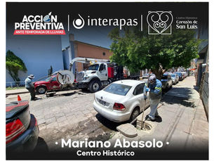 INTERAPAS realiza limpieza preventiva en Mariano Abasolo del Centro Histórico