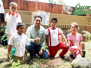 Presidente municipal de Xilitla participa en jornada de reforestación en la escuela MACOVI por el Día Mundial del Medio Ambiente