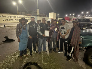 Comercio Municipal atiende solicitud de vendedores de temporada en el Mercado Bicentenario