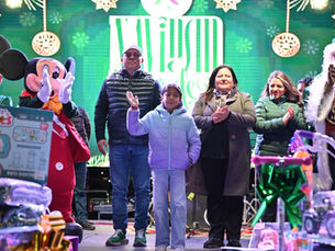 Ciudad Satélite se ilumina y celebra la navidad con Ricardo Gallardo