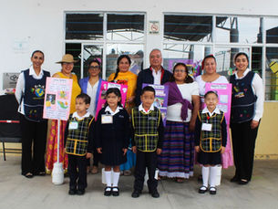 Conmemoran a la mujer indígena y promueven el respeto a los derechos de la niñez en escuelas municipales