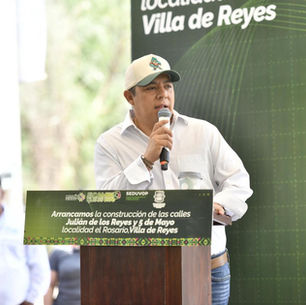 Ricardo Gallardo inicia pavimentación de calles en el Rosario, Villa de Reyes