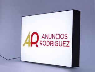 Ayuntamiento impulsa regularización de permisos para anuncios publicitarios
