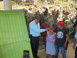 En gira de trabajo, Cuauhtémoc Balderas beneficia directamente a más de 100 familias en la zona Tampaxal