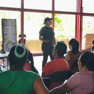 GCE imparte plática preventiva a padres de familia en Xilitla