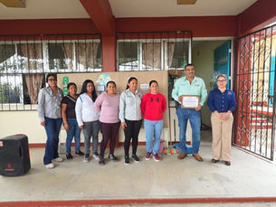 Niñas y niños visitan el Museo Tamuantzán