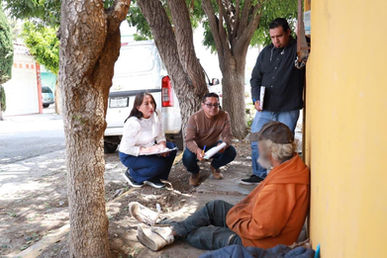 Gobierno Estatal brinda atención a persona mayor en situación de calle