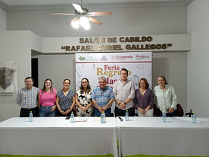 Realizan feria del regreso a clases en Ciudad Valles