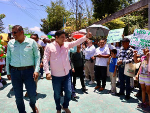 Anuncian más inversión y destacan obras históricas en Aquismón