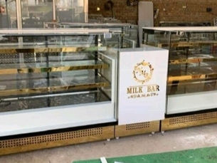 How to Choose the Right Display Counter for Your Shop