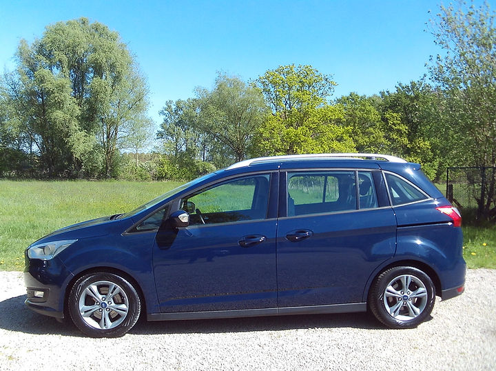 benzine Compacte ruime wagen 