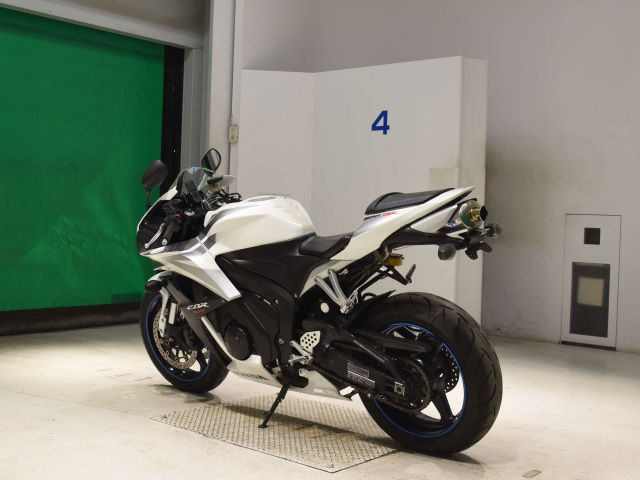 Прев'ю: Honda CBR600RR Art. 1055