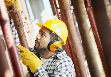portrait-of-hispanic-construction-worker