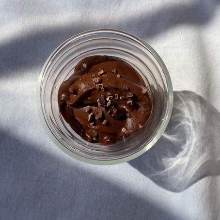 Mousse au chocolat sans oeufs et sans sucre ajouté à la patate douce 