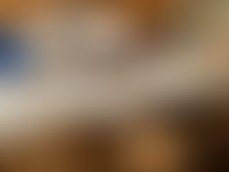 Quartzite vs Quartz (Cambria): What Makes a Kitchen Look High-End (And Which One Is Right for You?)