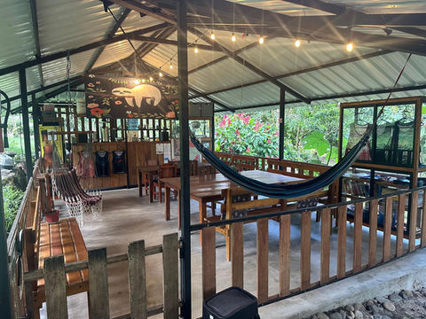 Desayunos, lunch, snacks y cenas en Kayak Hostel Ecuador