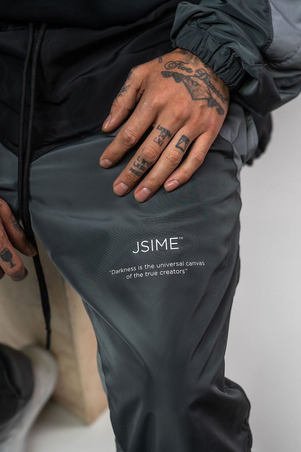 Thumbnail: Close up to Jogger Pants