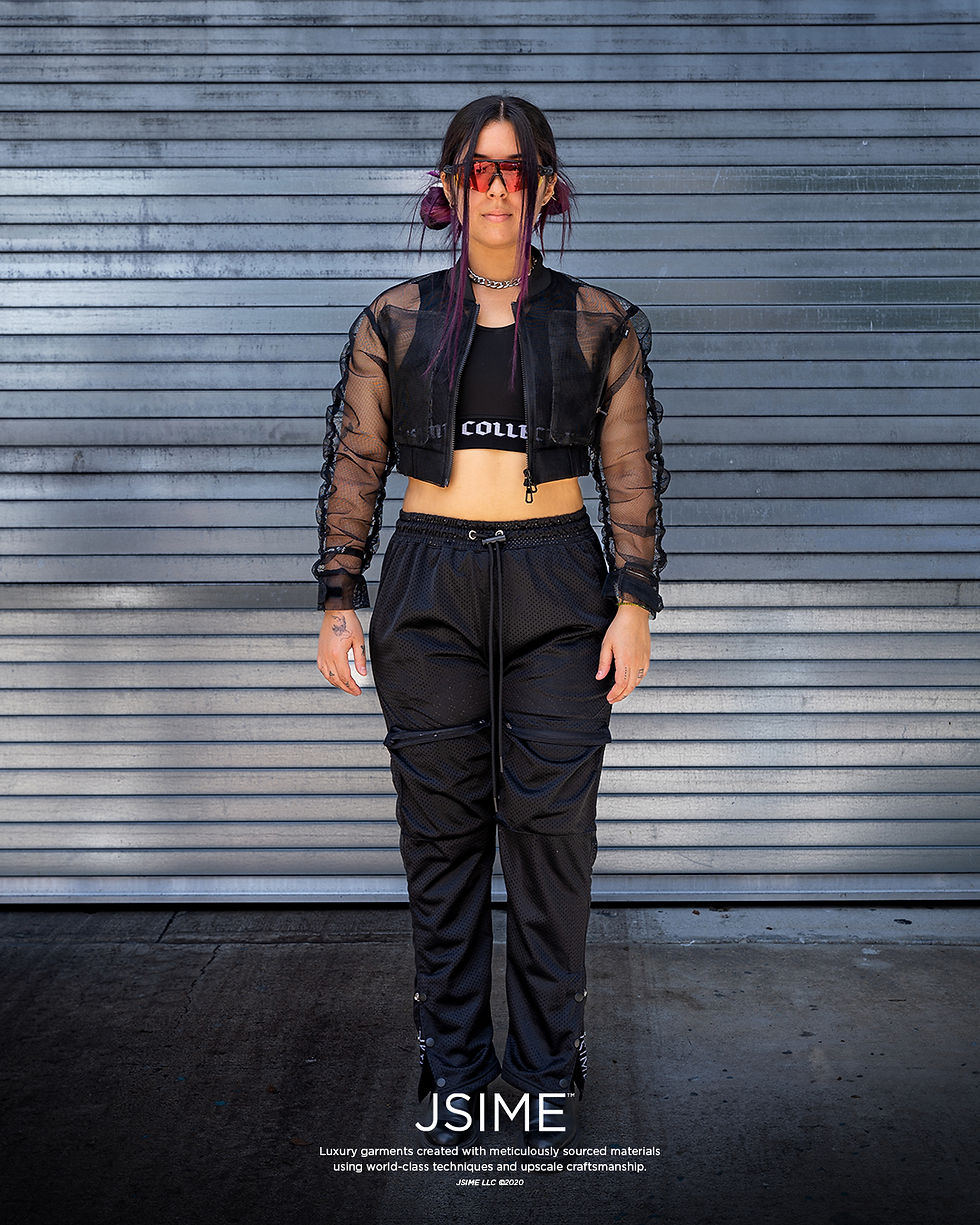 Model using mesh jacket.