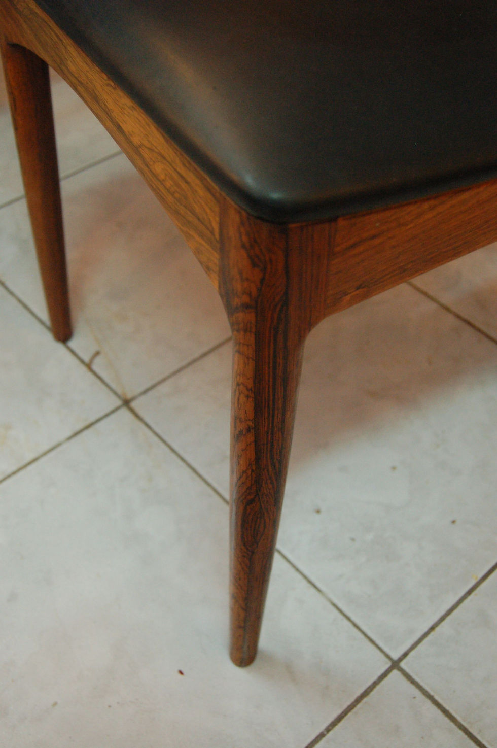 Miniature : VENDU/4 chaises scandinaves J.Andersen Palissandre