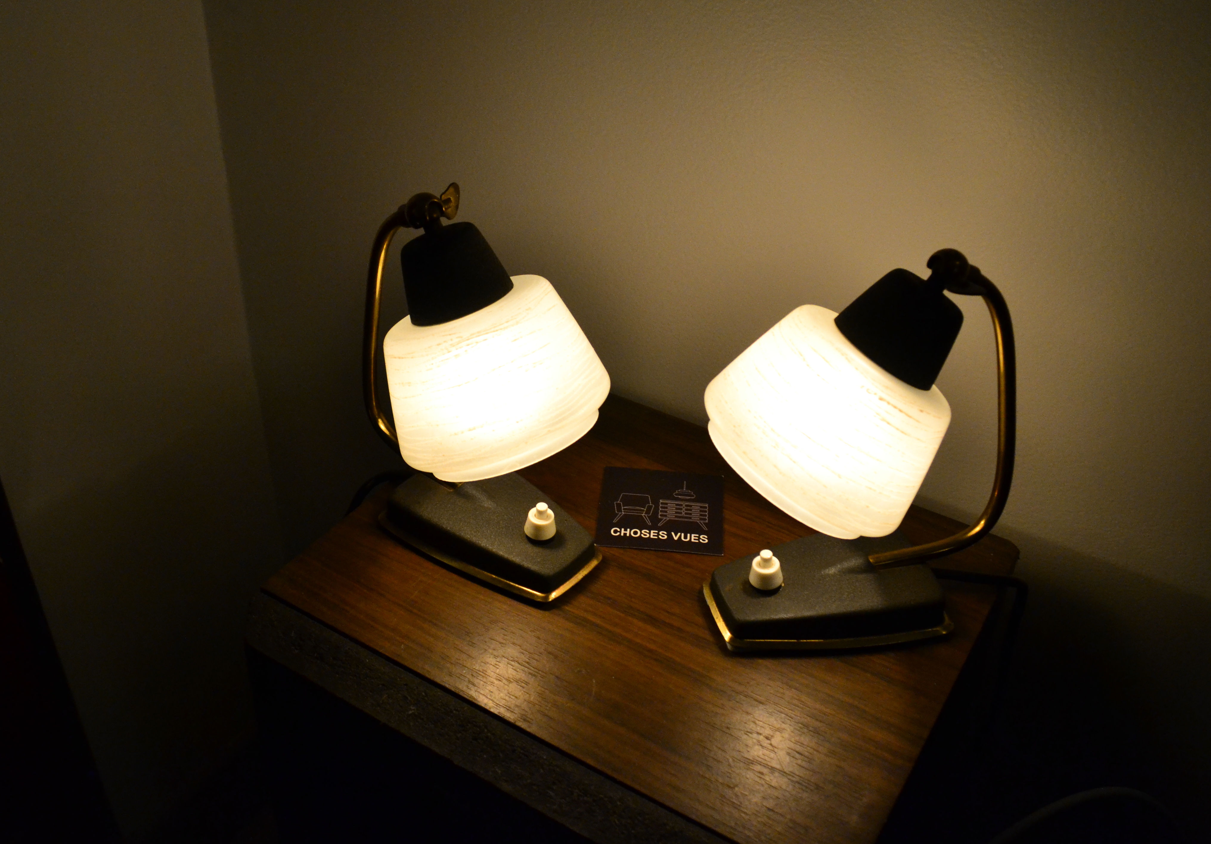 VENDU/Paire de lampes de chevet années 50 laiton verre