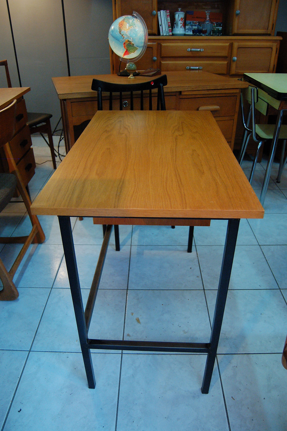 Miniature : VENDU/Bureau moderniste années 60 bois massif métal 2 tiroirs