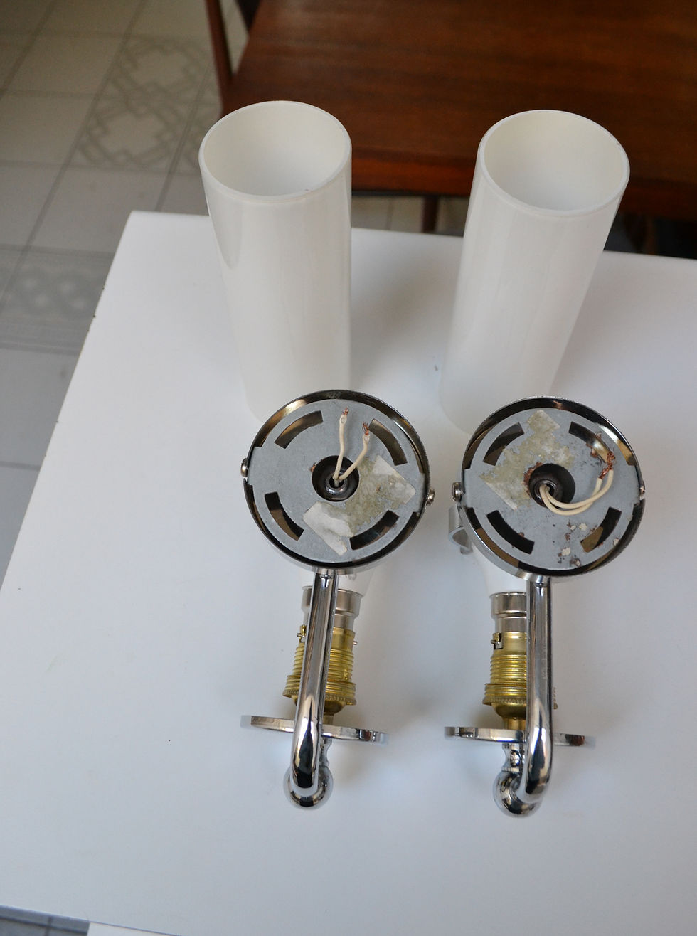Miniature : VENDU/Paire d'appliques opaline et chrome années 70