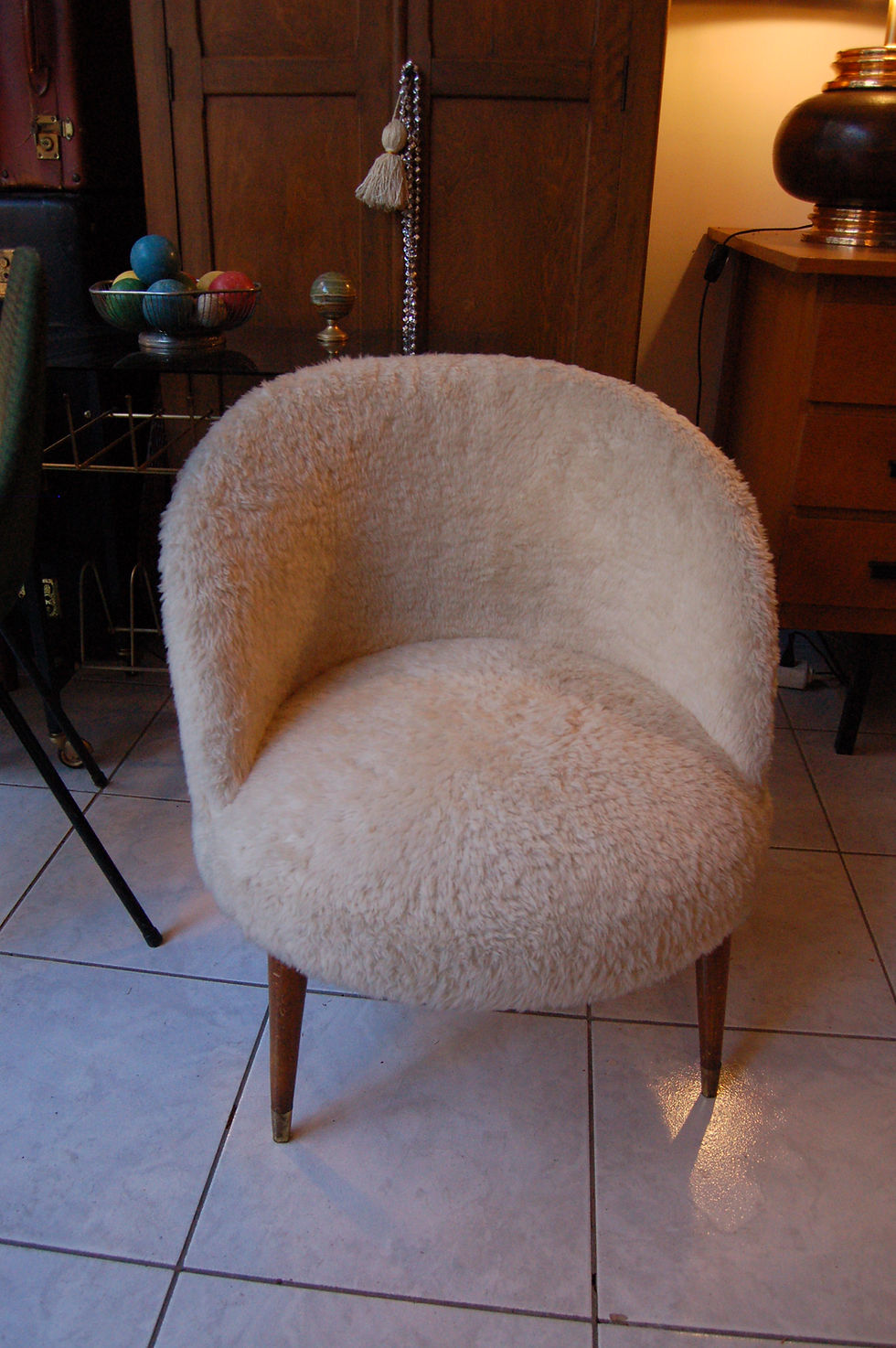 Miniature : VENDU/Fauteuil cocktail vintage années 50 60 style laine de mouton