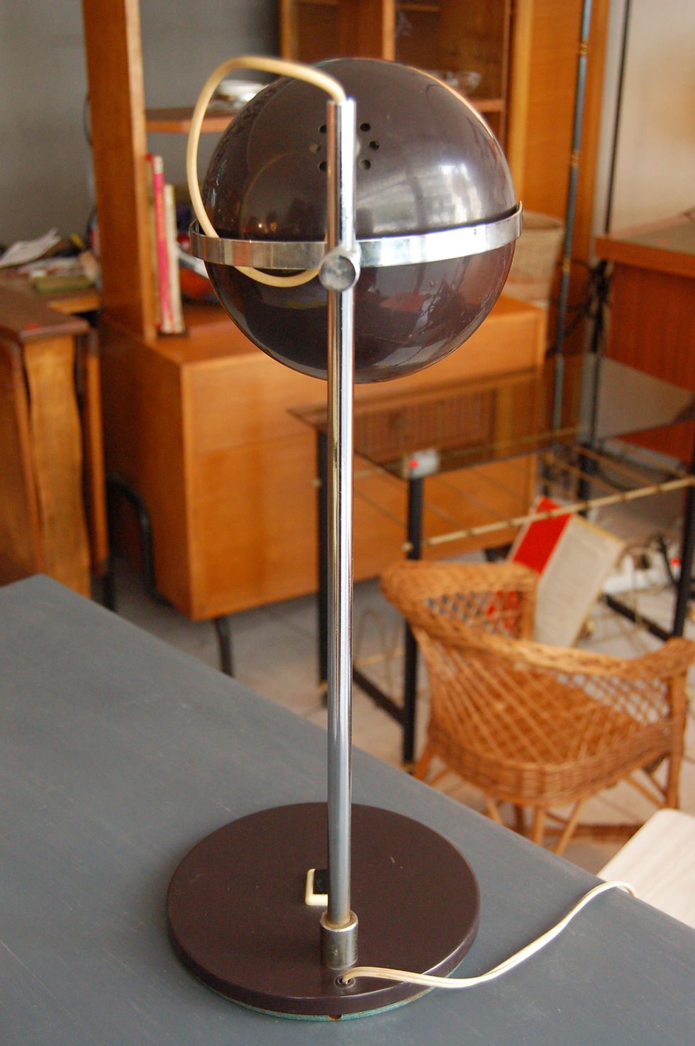 Miniature : VENDU/Grande Lampe eye ball vintage marron années 60