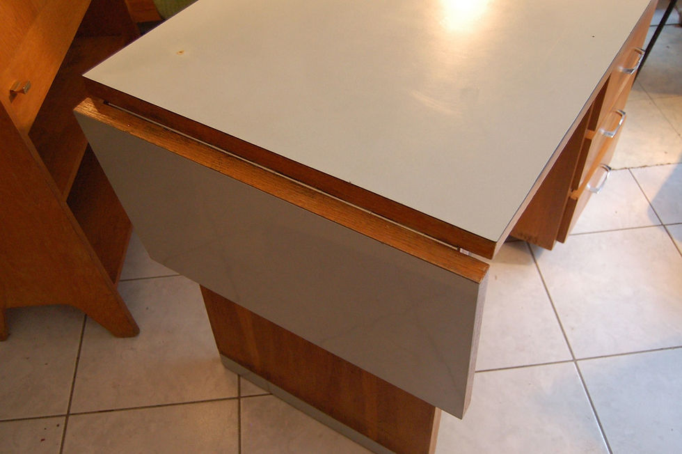 Miniature : VENDU/Bureau années 50 chêne formica 5 tiroirs