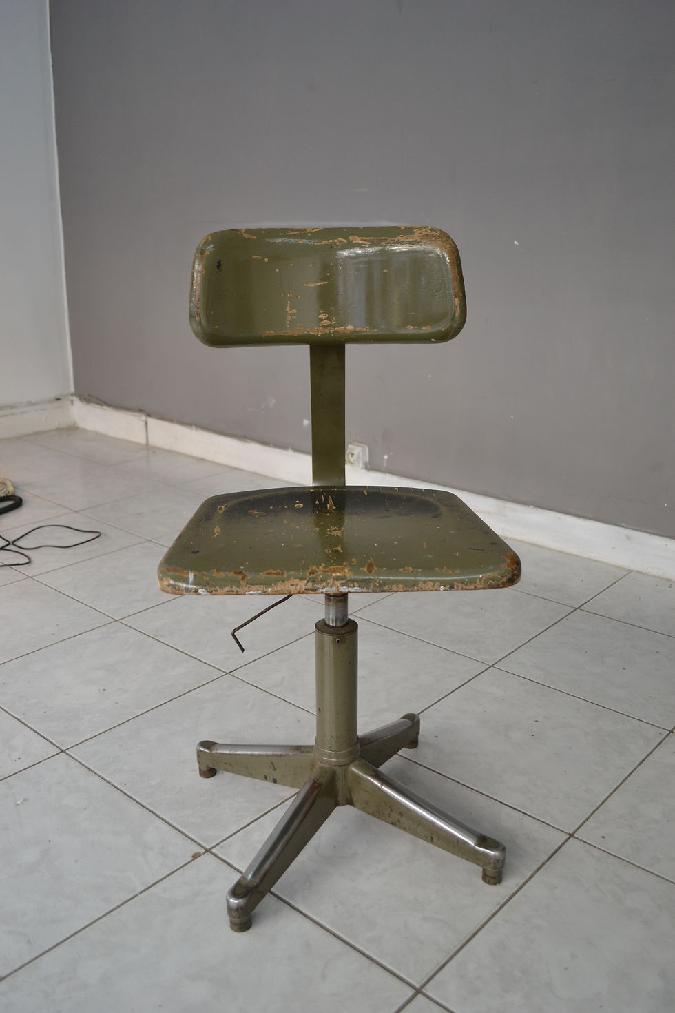 Miniature : VENDU/Chaise de bureau années 60 bois métal