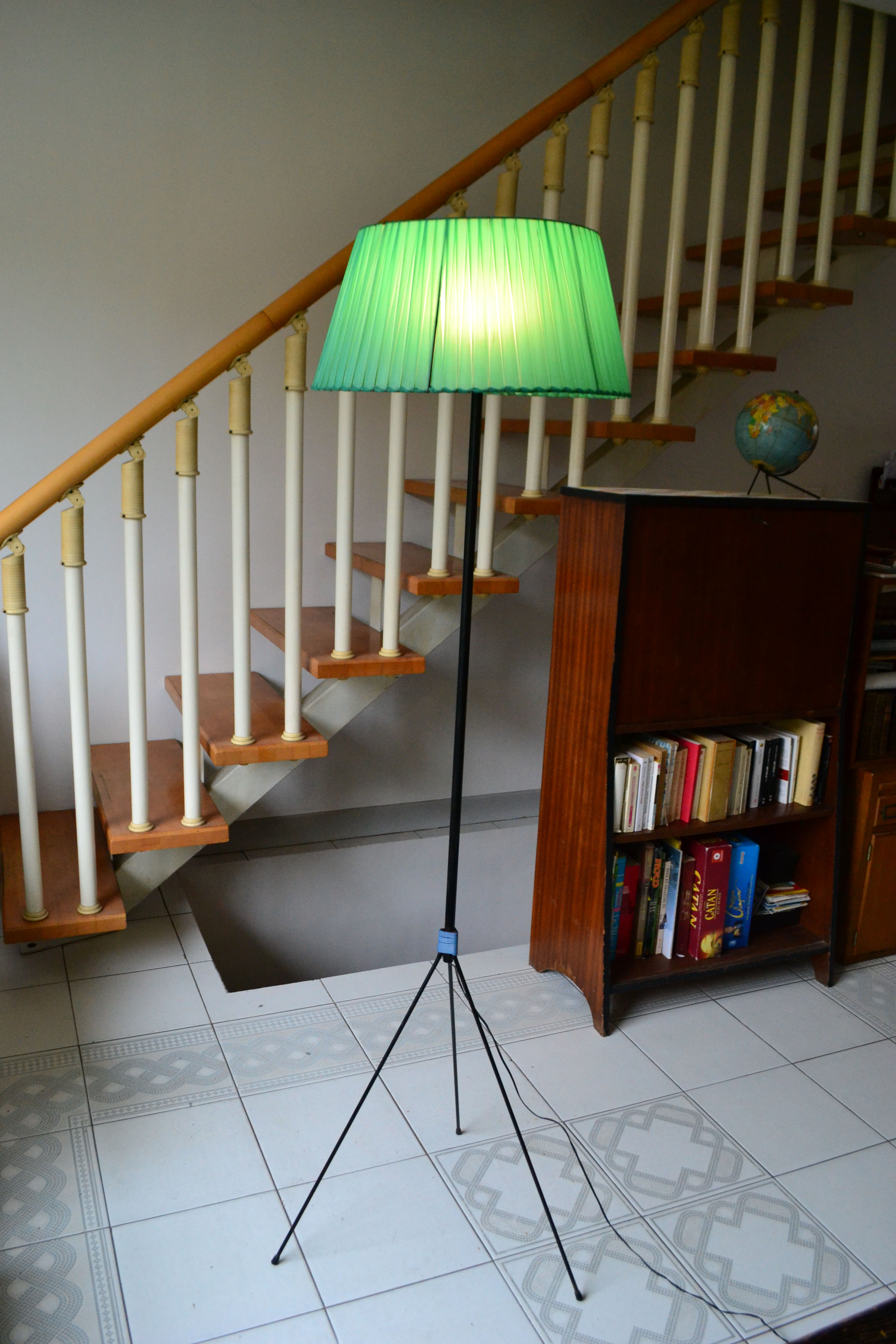 VENDU/Lampadaire tripode années 50/60
