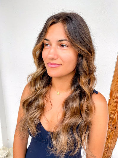 Balayage naturel - Une cliente coiffée par Eva au Salon de Coiffure Eva Coiffure, au Landeron, Neuchâtel, Suisse.