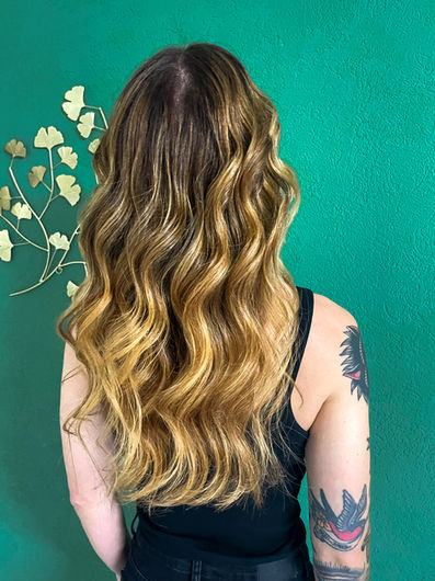 Balayage - Une cliente coiffée par Eva au Salon de Coiffure Eva Coiffure, au Landeron, Neuchâtel, Suisse.